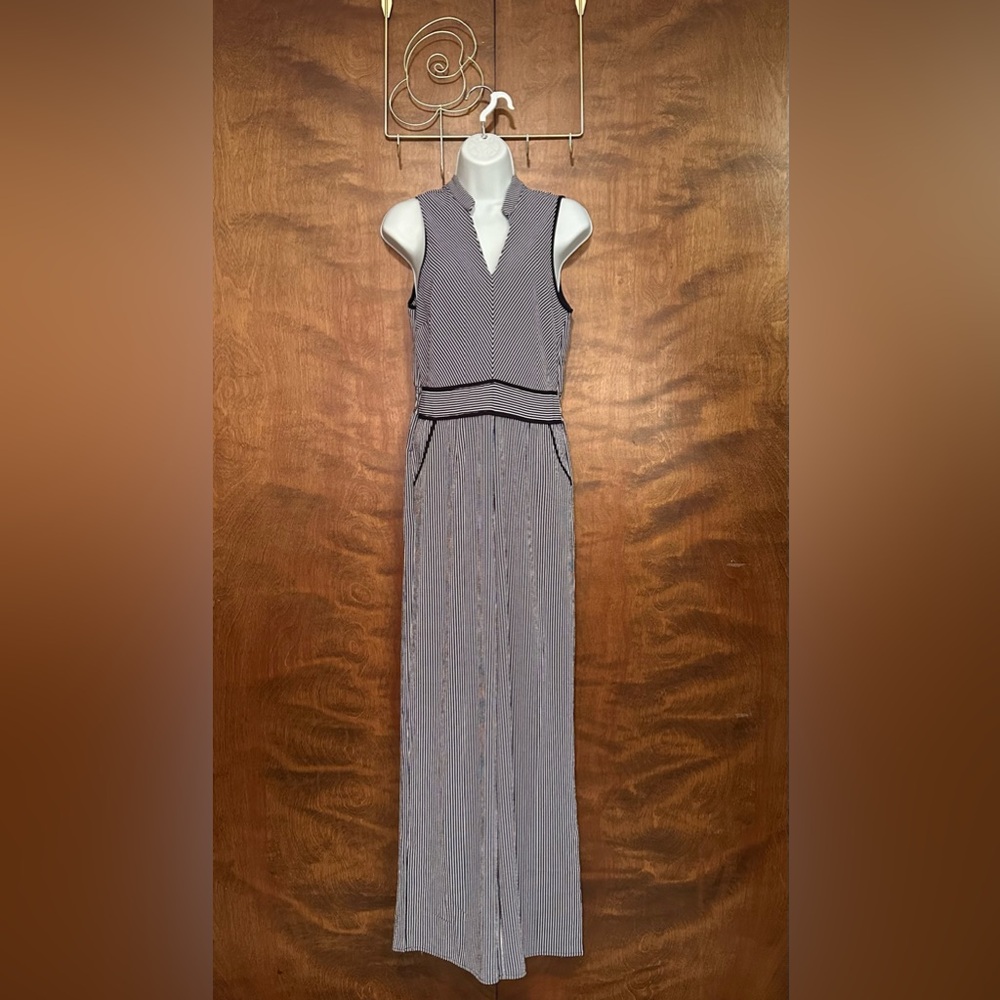 MONTEAU Sleeveless Full Length Jumpsuit Womens M Navy & White Striped Seersucker